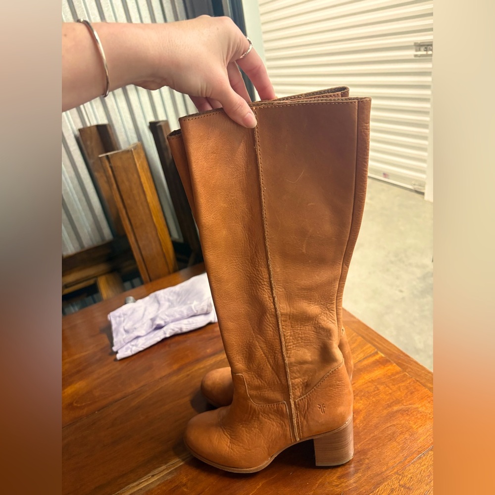 FRYE Leather Campus style heeled boots tan yellow